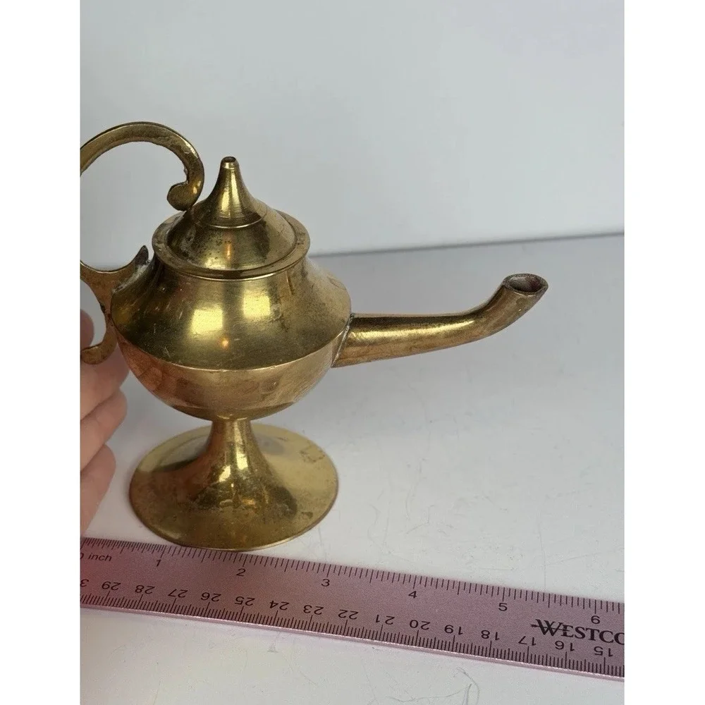 VTG Enesco Imports Brass Genie Lamp Oil Lamp Made In India Aladdin Style Decor